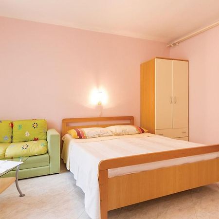 Apartments Orange 167 Novigrad  Exterior photo