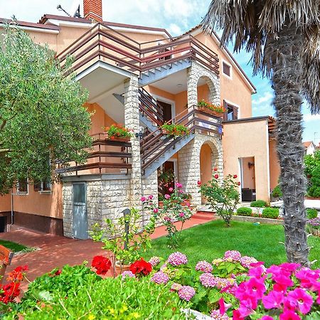 Apartments Orange 167 Novigrad  Exterior photo