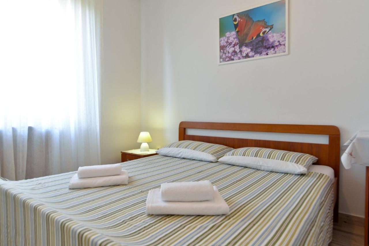 Apartments Orange 167 Novigrad  Exterior photo