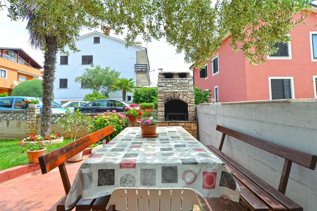 Apartments Orange 167 Novigrad  Exterior photo
