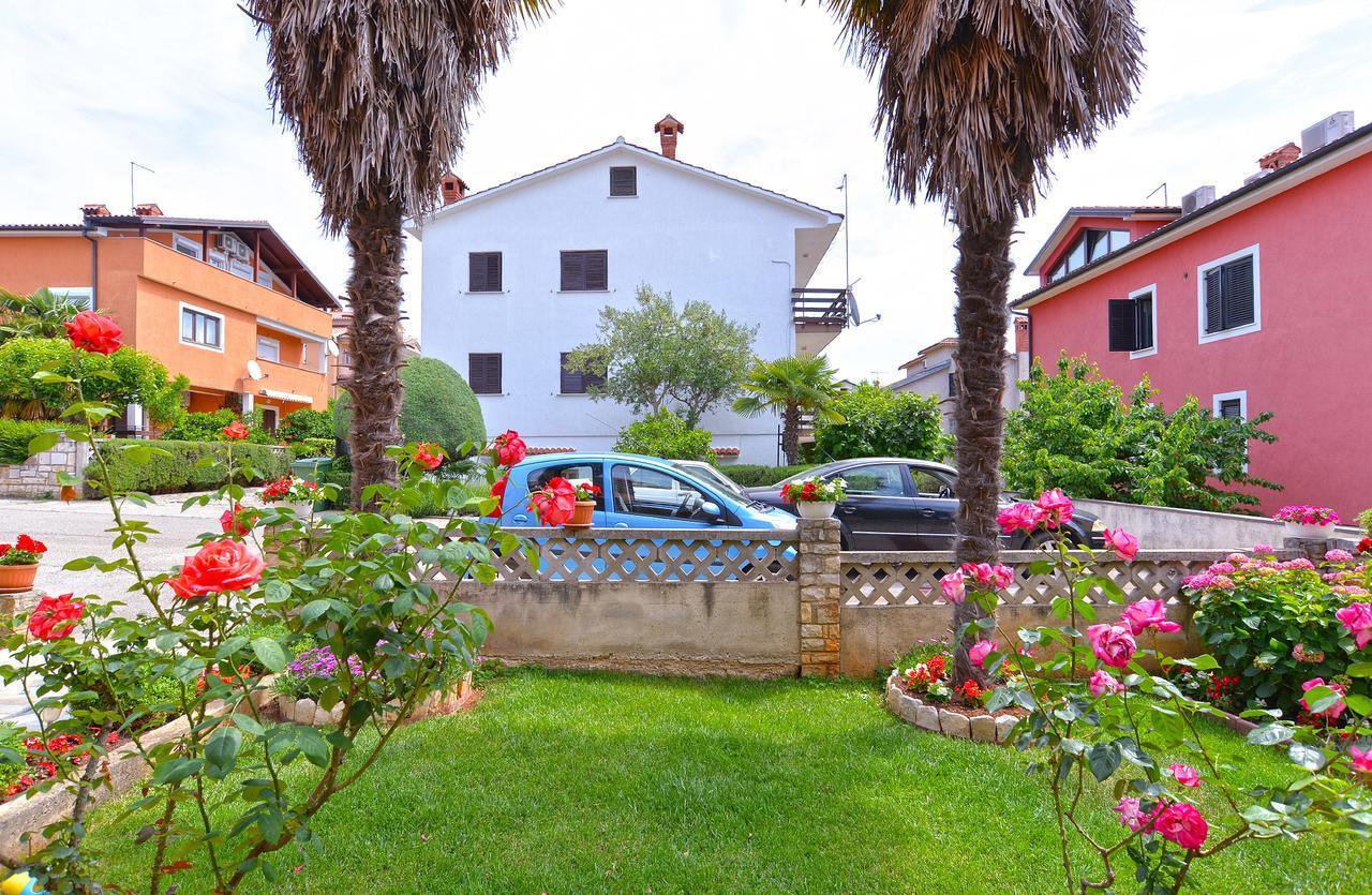 Apartments Orange 167 Novigrad  Exterior photo